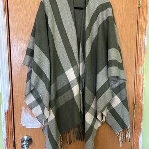 Universal Thread Olive and Cream Ponch Plaid Wrap with Fringe One Size Camping